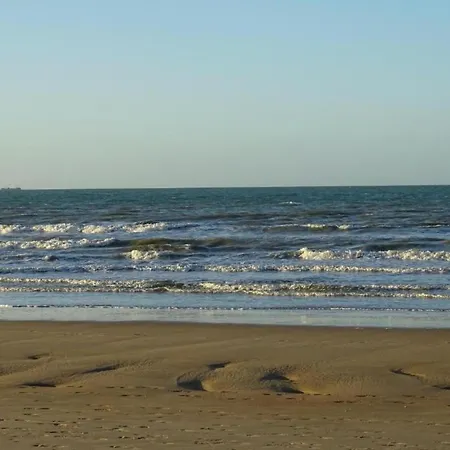 In With Sea View, Cleaning Included Appartement